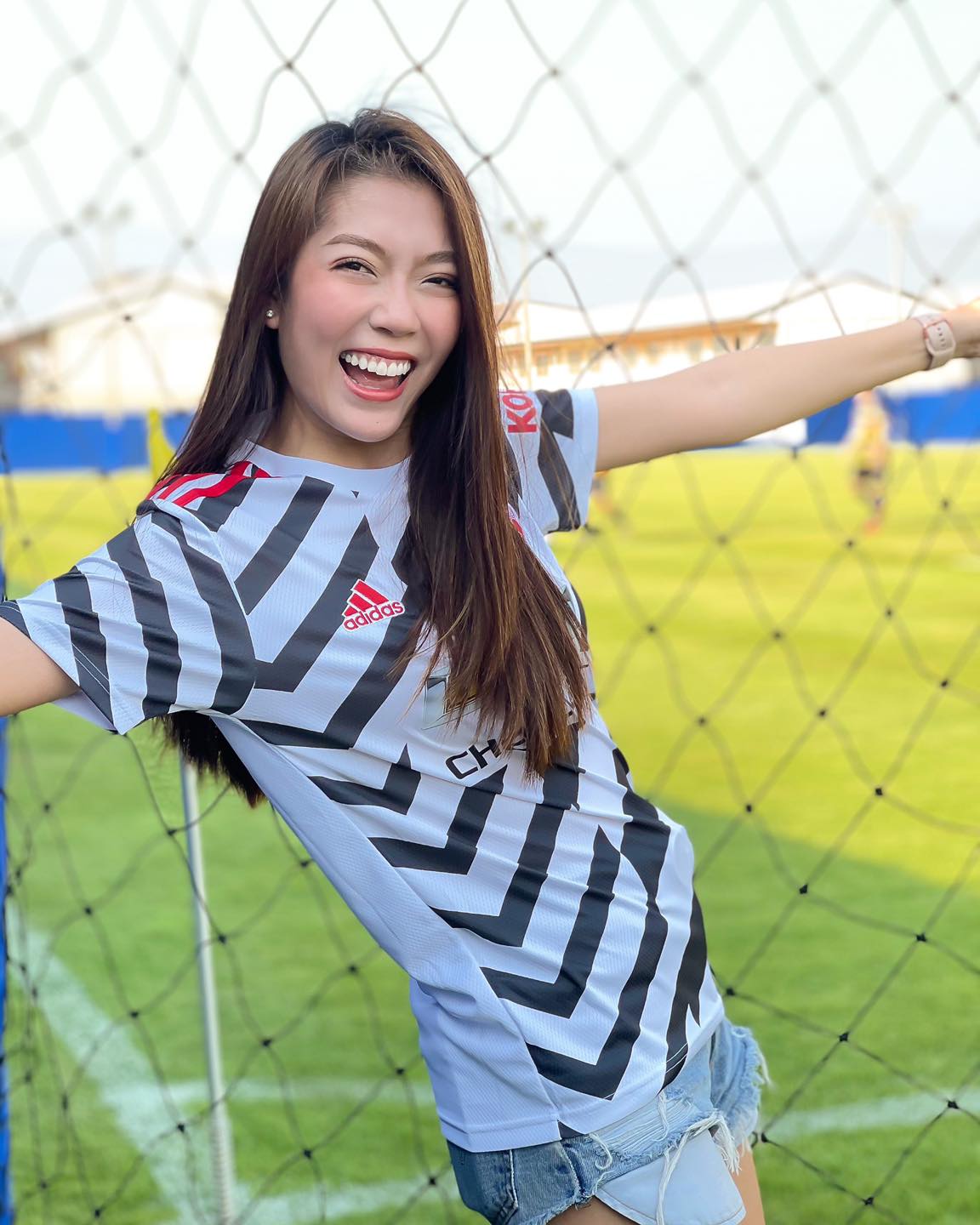 พีชชี่ วรันธร