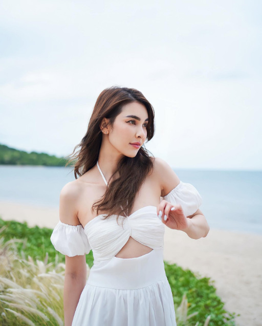 แฟชั่นชุดขาว