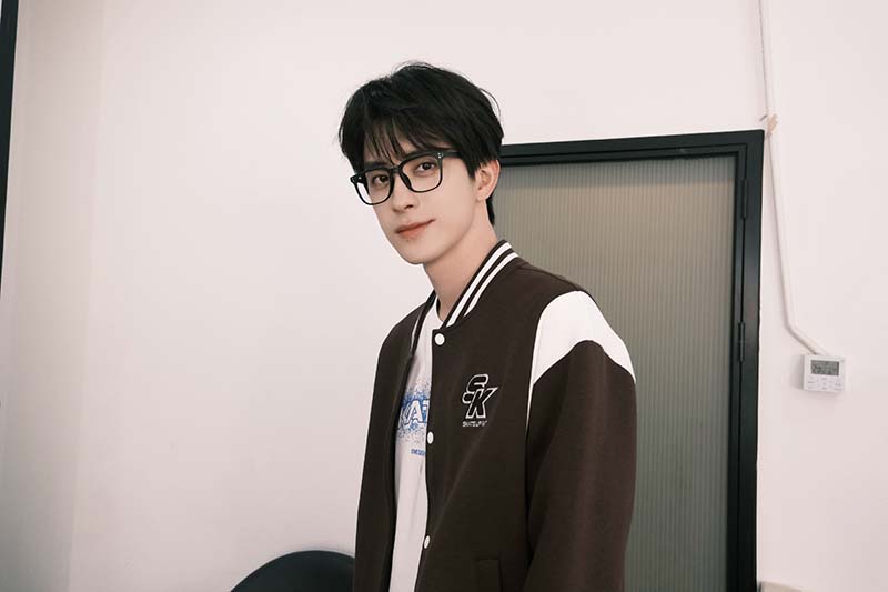 อ๋าวรุ่ยเผิง Ao Rui Peng