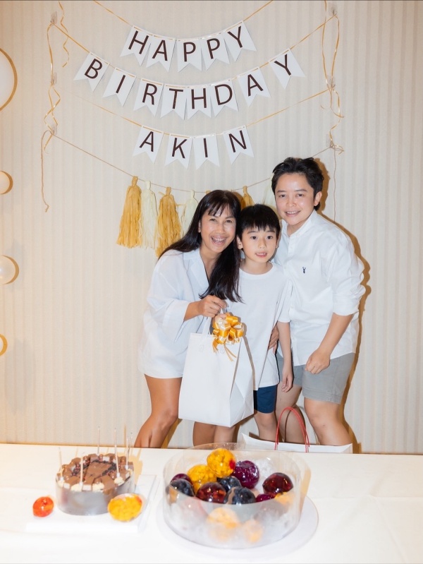  เนย โชติกา จัดปาร์ตี้วันเกิดให้ น้องอคิณ ลูกชายวัย 8 ขวบ 