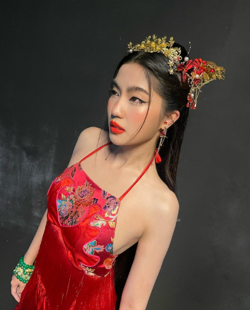 ก้อย อรัชพร ชุดตรุษจีน แฟชั่นดารา