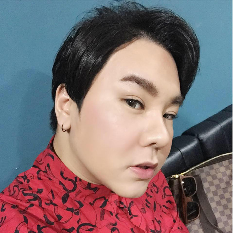 ดีเจบุ๊กโกะ