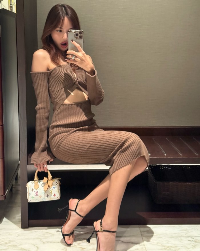 ลิซ่า ขายเสื้อผ้ามือ 2