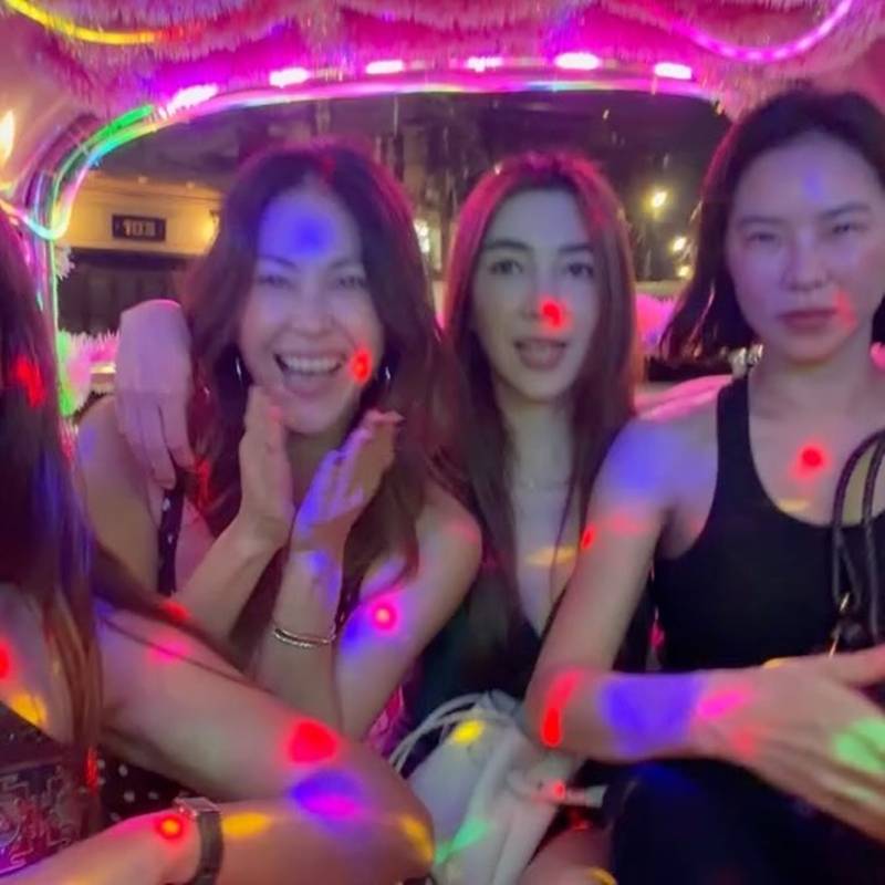 พอลล่า เทเลอร์ ฉลองวันเกิด 43 ปี