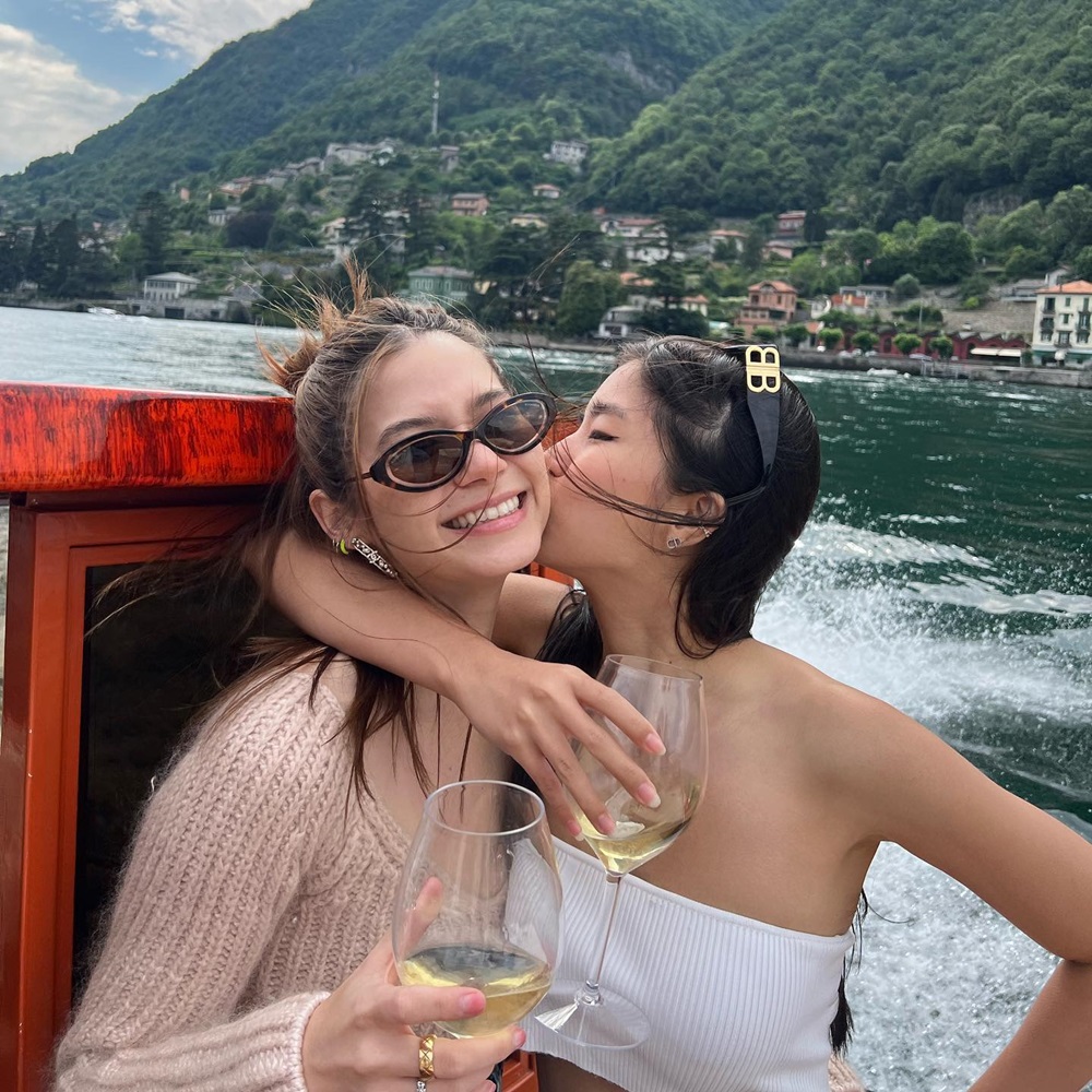 วี วิโอเลต