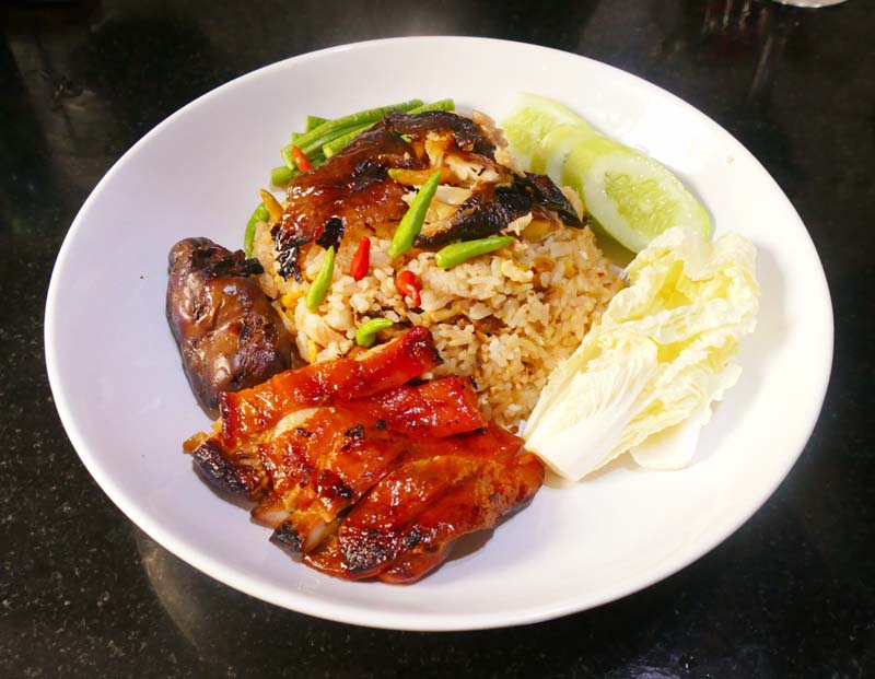 ข้าวผัดแจ่วบองทรงเครื่อง