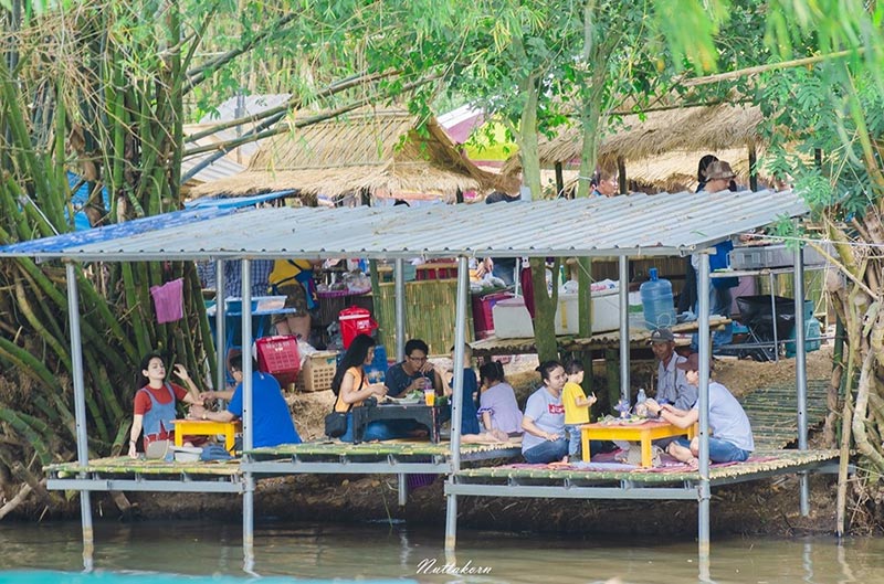 ตลาดน้ำสามวัง