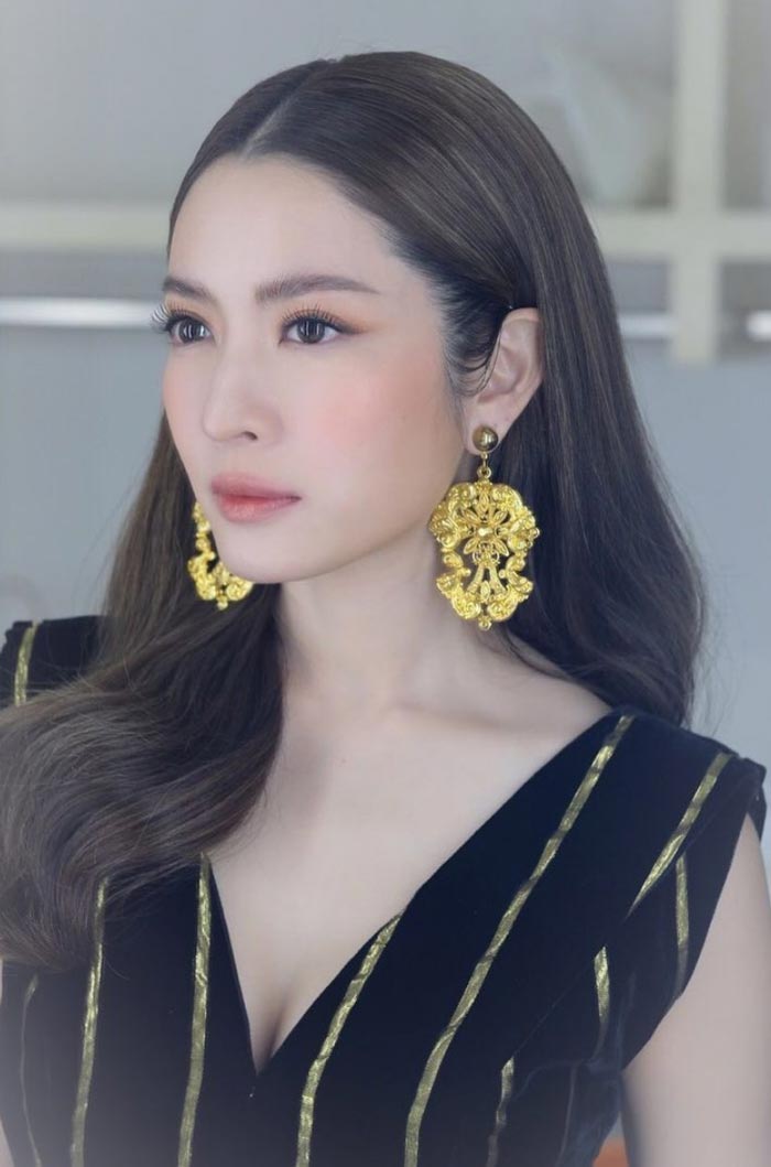 แอฟ ทักษอร