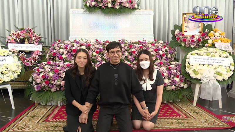 ภาพบรรยากาศงานศพ มุกดา บุญทอง คืนวันที่ 2 ยังไร้เงา กุญแจซอล