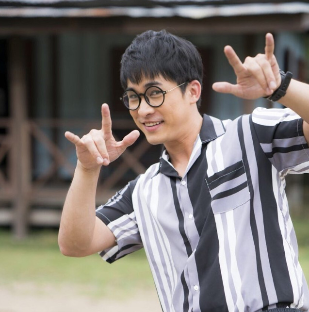 หมอก้อง สรวิชญ์