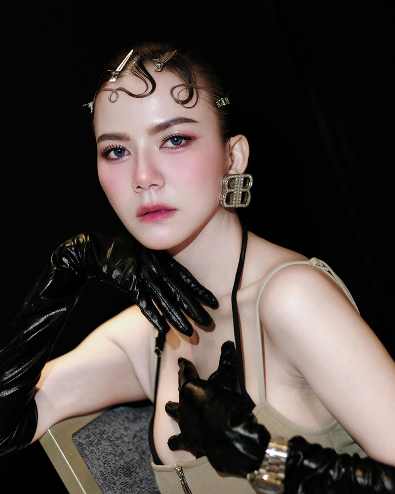 จ๊ะ นงผณี ตอบกลับคนวิจารณ์ ใส่ชุดนอนไปกินส้มตำริมทาง