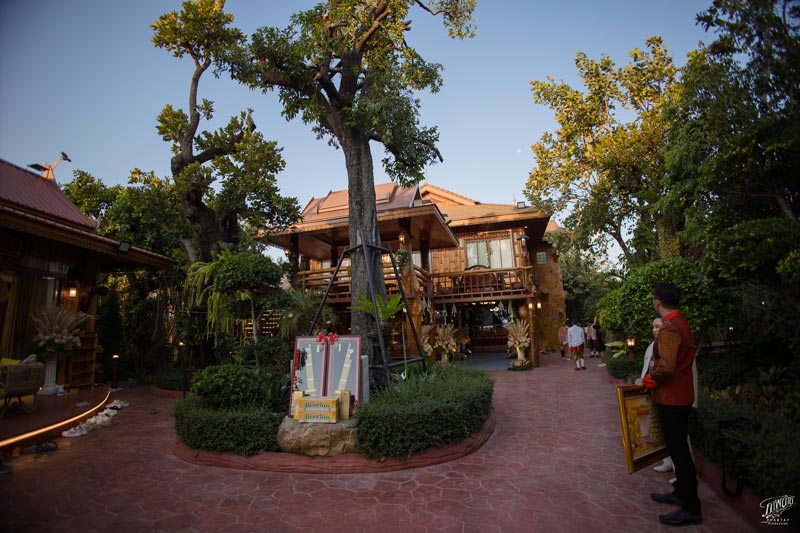 บ้านเรือนไทย บัวขาว บัญชาเมฆ