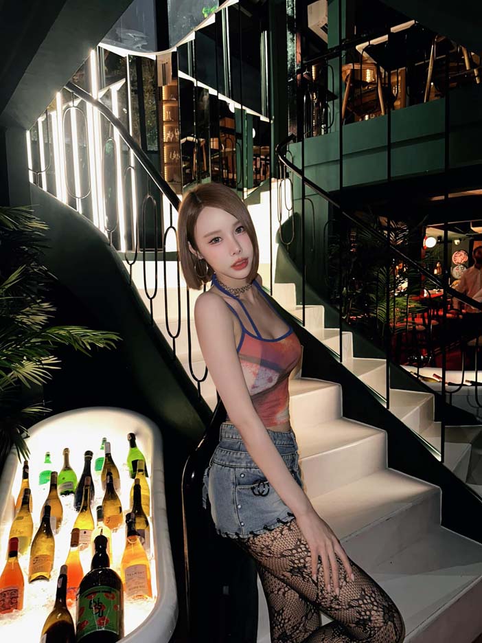 นินิว ณัฐธยาวรรณ์