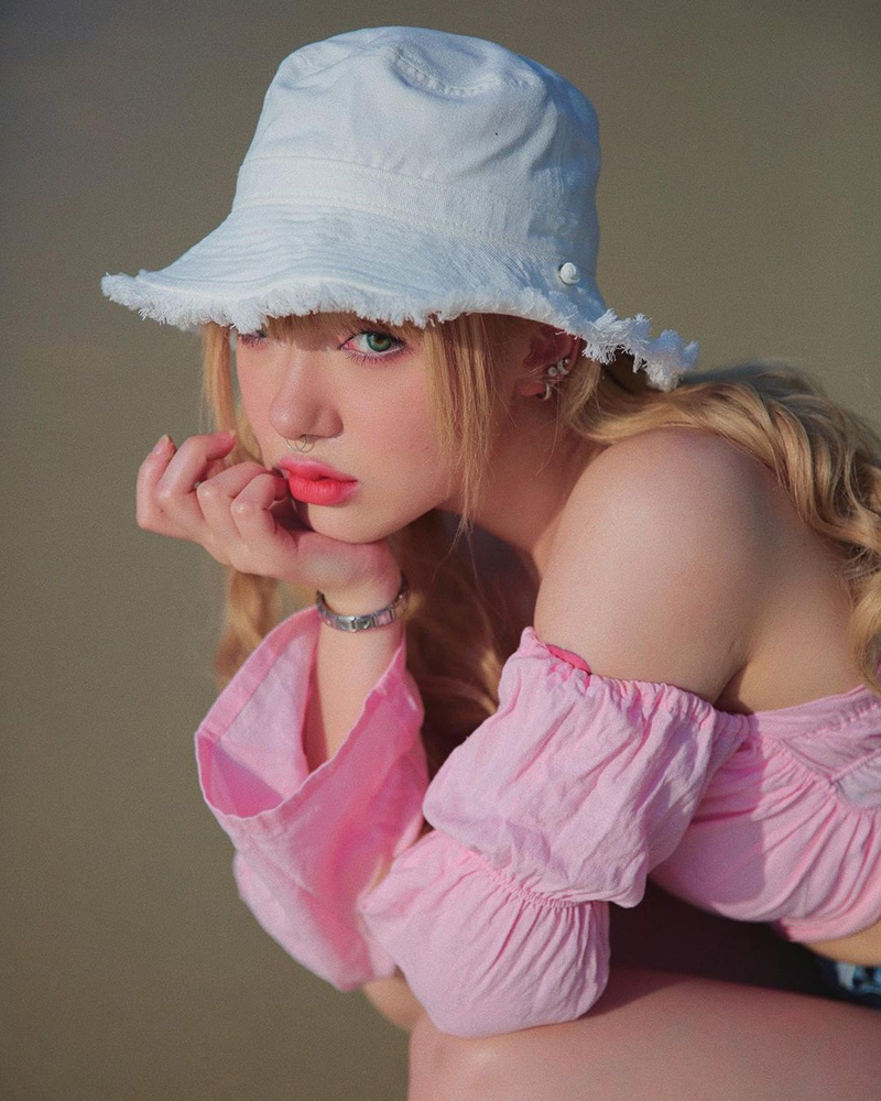พลอยชมพู