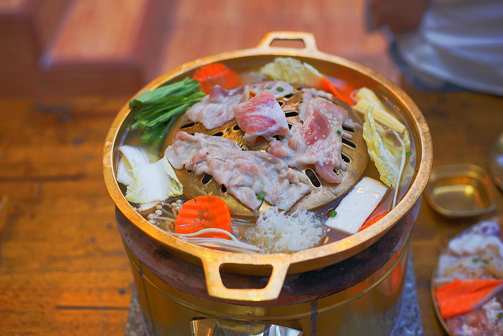 ไม่ว่าง ย่างอยู่