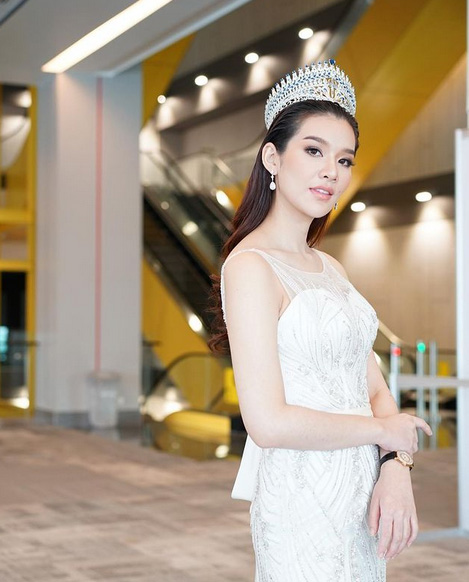 จุ๊บจิ๊บ ธนพร