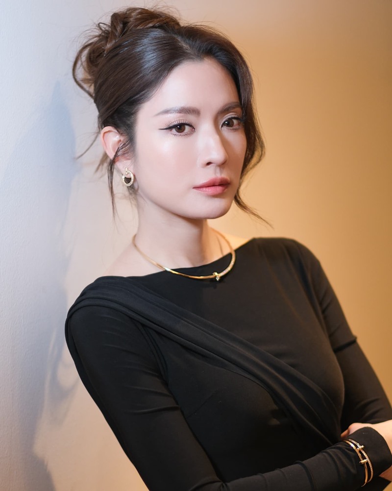 แอฟ ทักษอร  