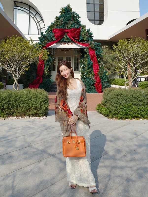 กวาง รติชา สาวข้างกาย จิน ธรรมวัฒนะ