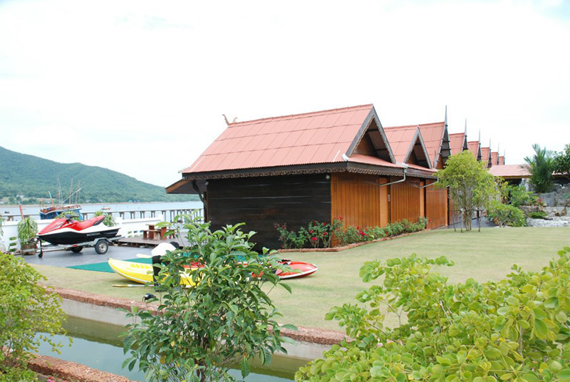 โฮมสเตย์บางเสร่ เรือนต้น รีสอร์ท