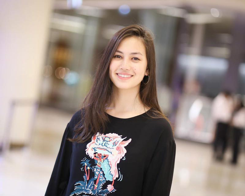 คลอดีน อทิตยา ประวัติ