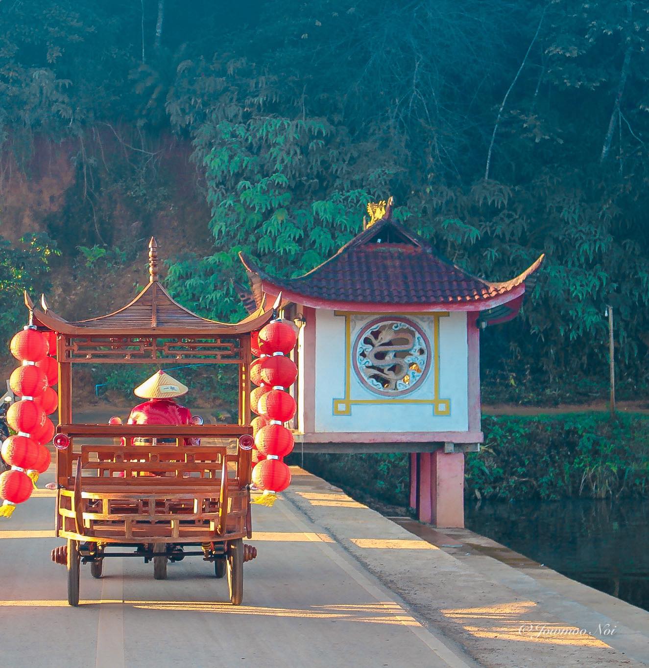 บ้านรักไทย