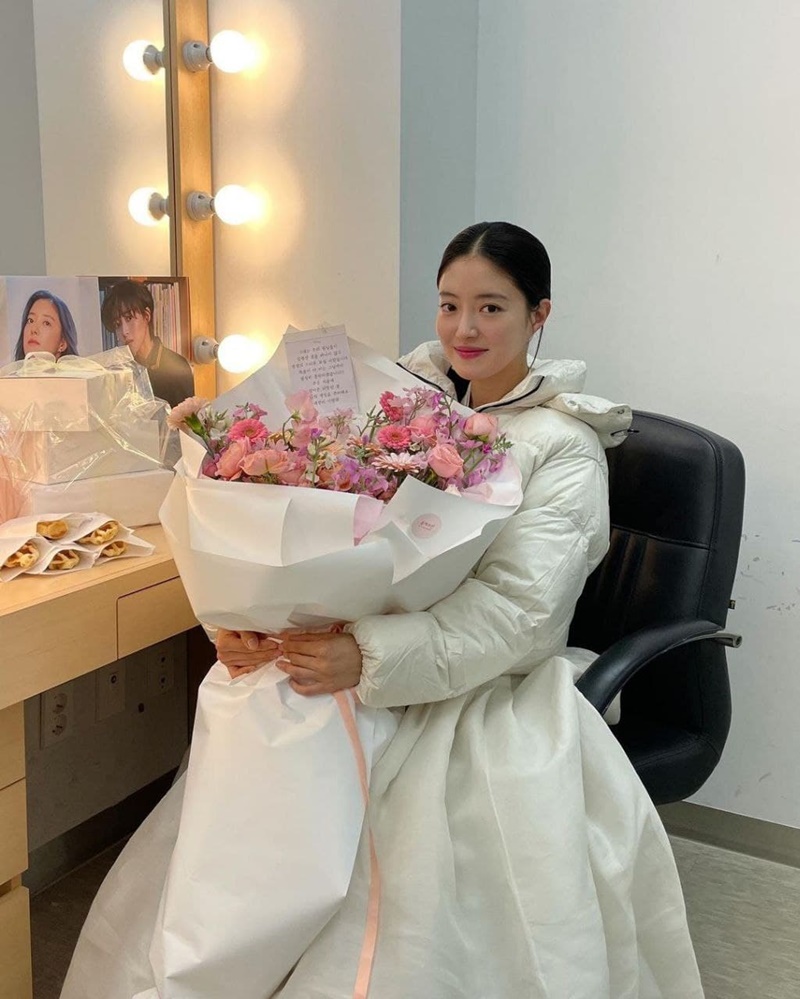 อีเซยอง lee se young