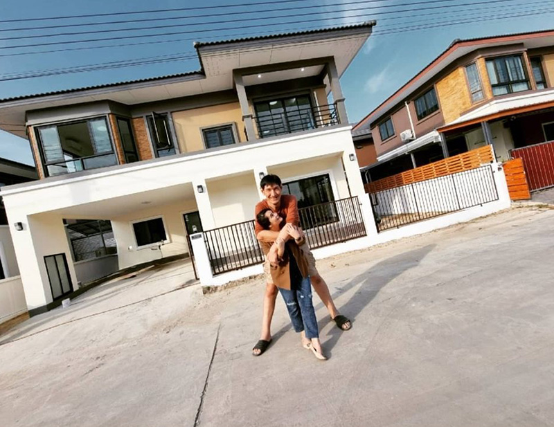 โยกเยก เชิญยิ้ม 