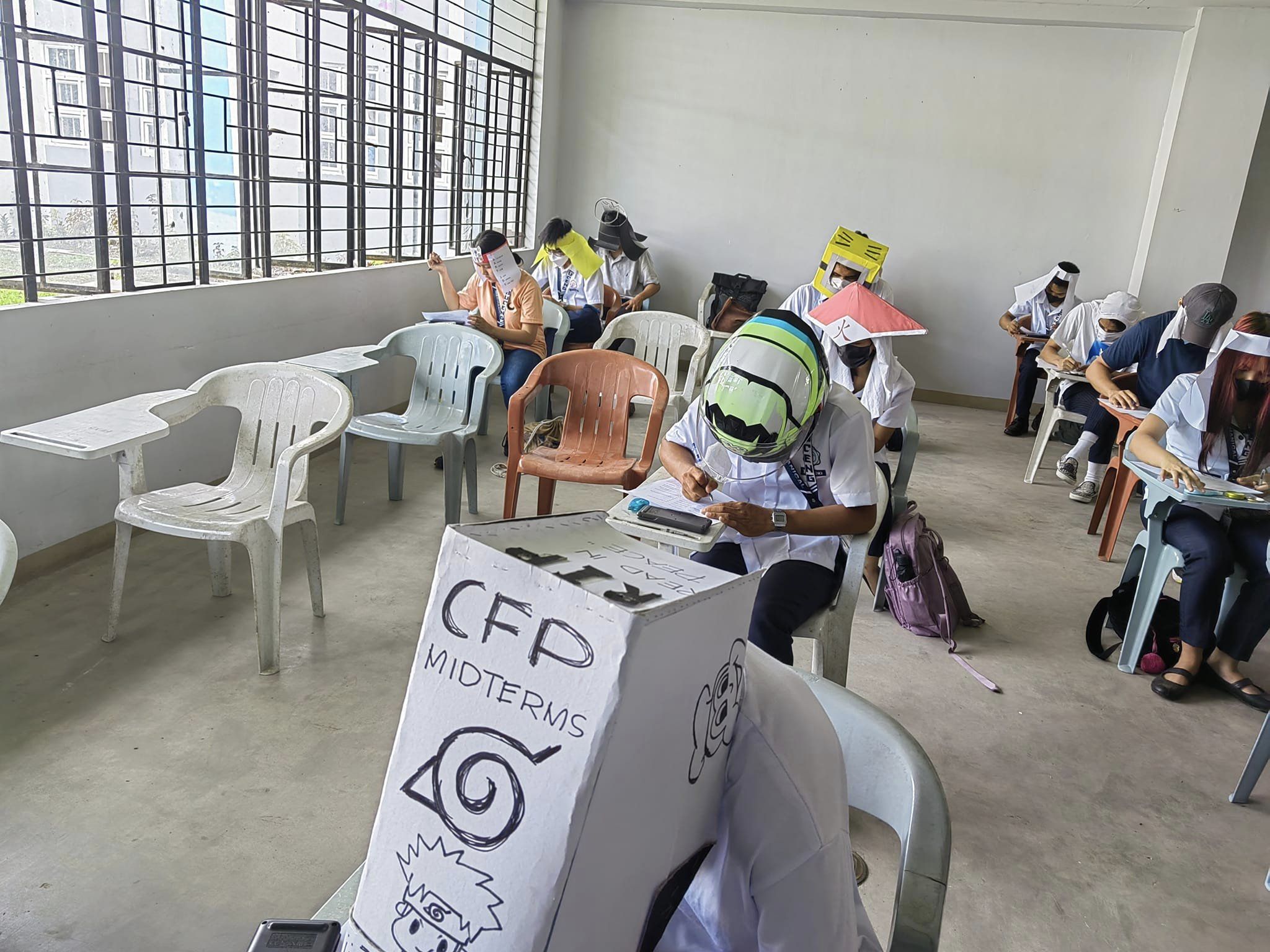 หมวกกันลอกข้อสอบ