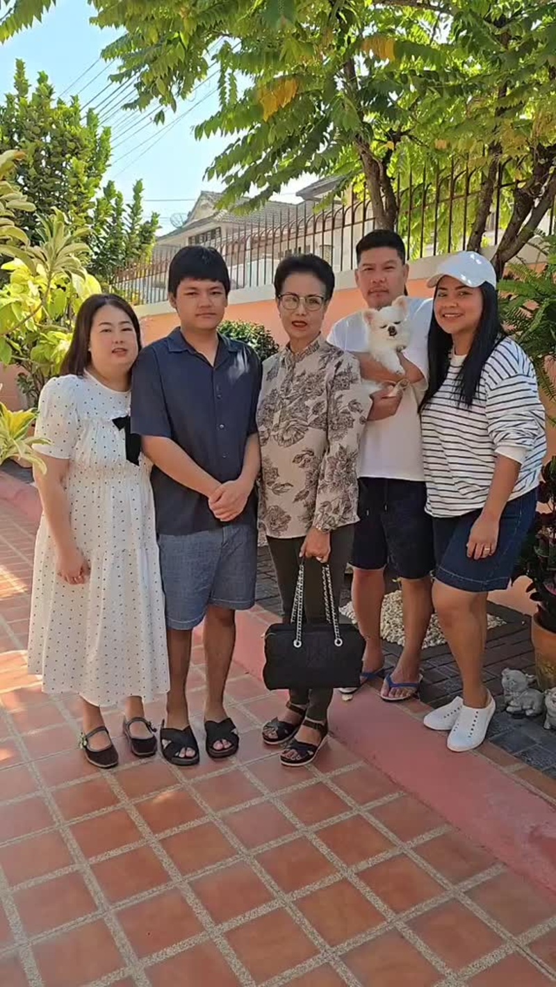 ตั๊ก ศิริพร ภูมิใจ น้องภู เรียนต่อ ป.โท ที่อังกฤษ