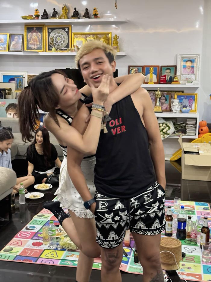 ครูไพบูลย์ นิวนิว เอวเด้ง