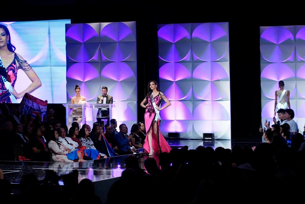 ฟ้าใส ปวีณสุดา