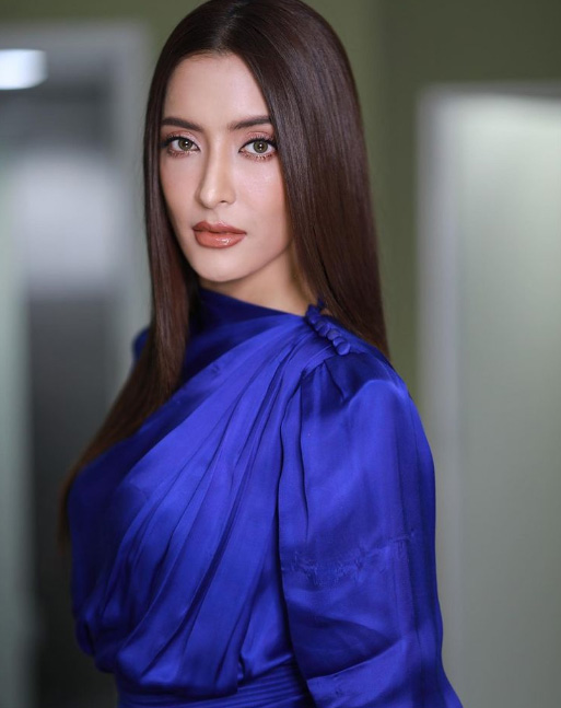 พิ้งค์กี้ สาวิกา