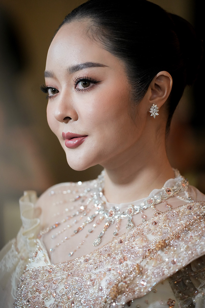 แก้มบุ๋ม ปรียาดา 