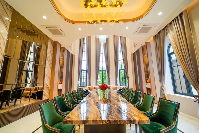 คฤหาสน์หรู