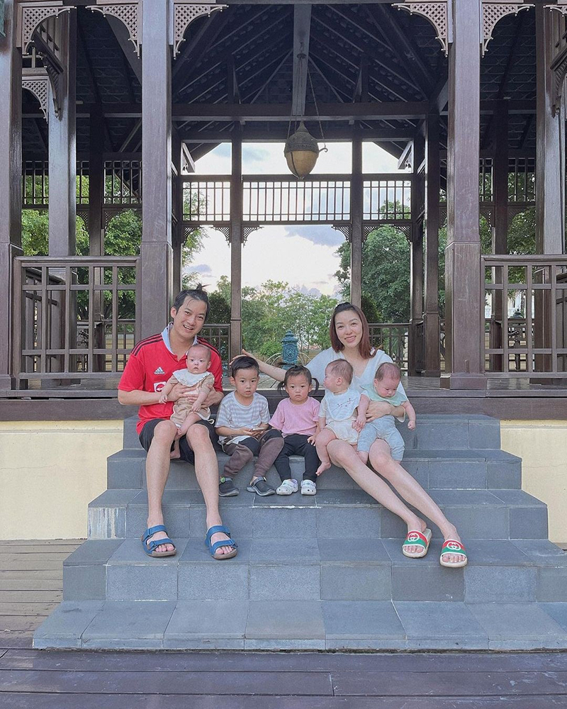 เชน ธนาตรัยฉัตร ถ่ายรูปครอบครัว