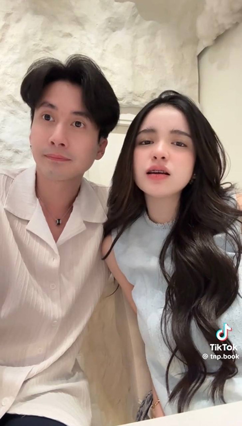 หมอบุ๊ค ธนภัทร หมอ Orthopedics สุดหล่อ หวานใจคนใหม่ของ ขนม ศศิกานต์