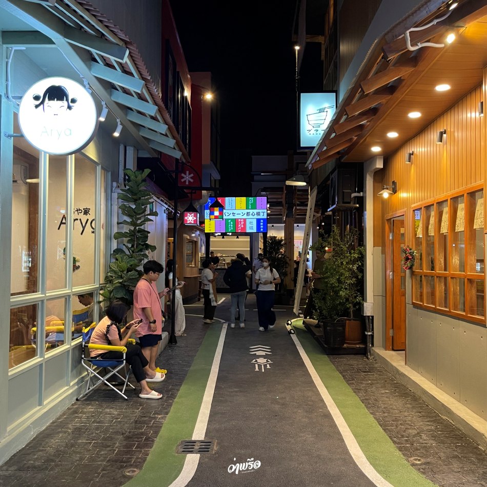 Bangsaen Toshin ร้านค้า