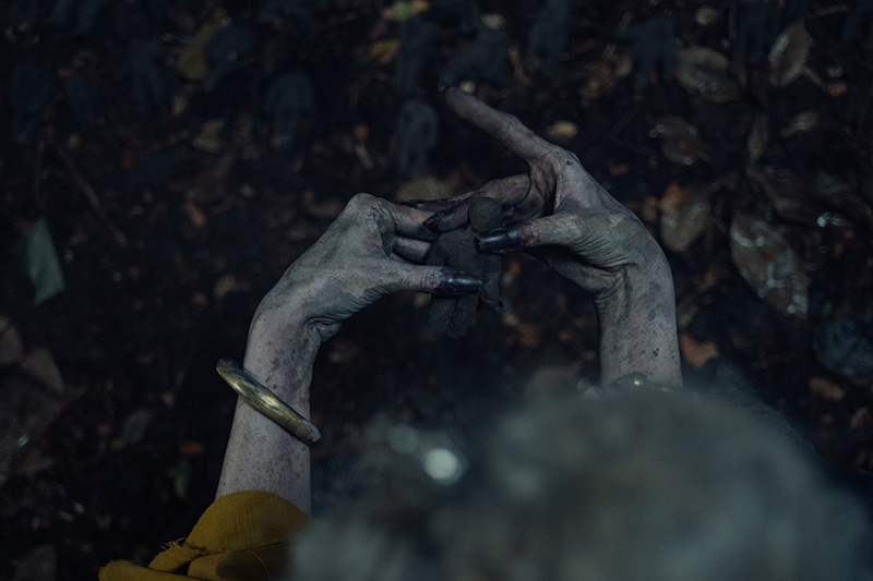 หนัง แม่ซื้อ (Host) ภาพตัวอย่าง