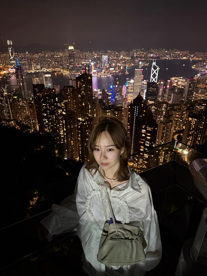 เต้ย จรินทร์พร  Carlos E. Lang 