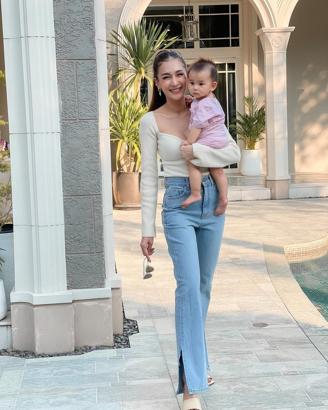 เนย โชติกา ลูก