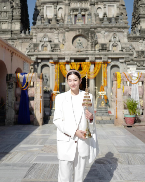 แต่งตัวไว้ทุกข์