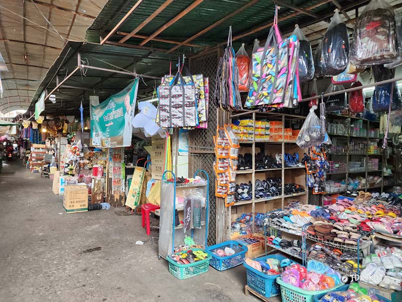 กาดต้นพยอม