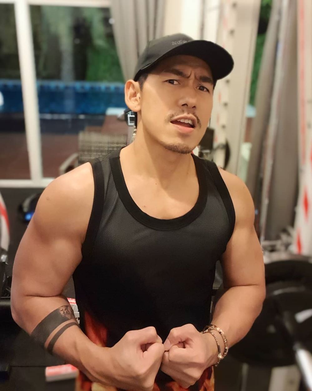 รอยสัก