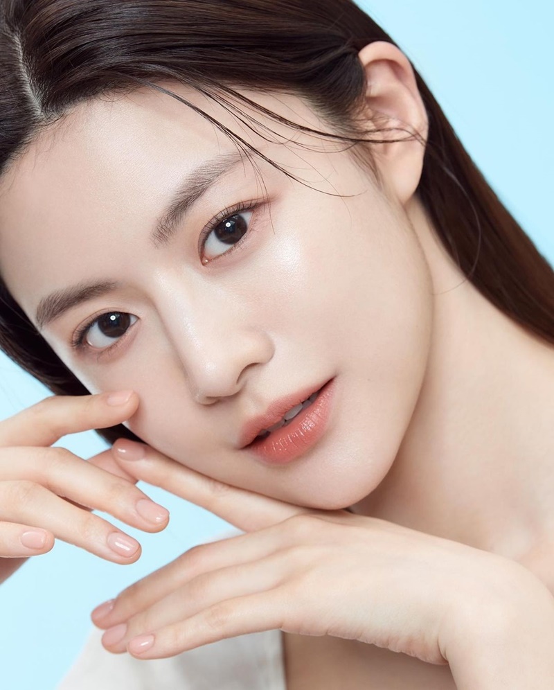 โกยุนจอง ประวัติ go yoon jung