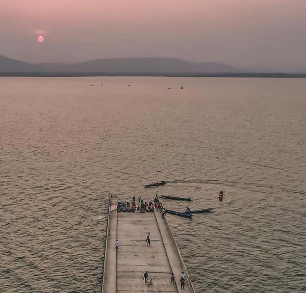 สะพานผุด 