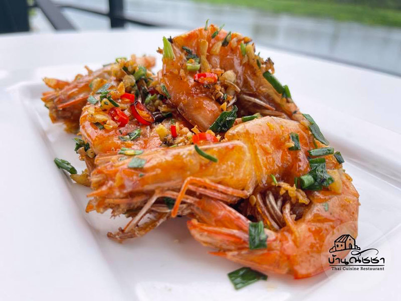 ร้านอาหารริมน้ำ ใกล้กรุงเทพฯ