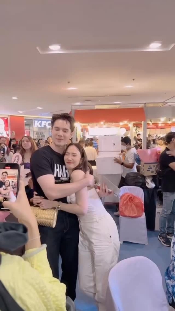  มิกค์ ทองระย้า อั้ม พัชราภา