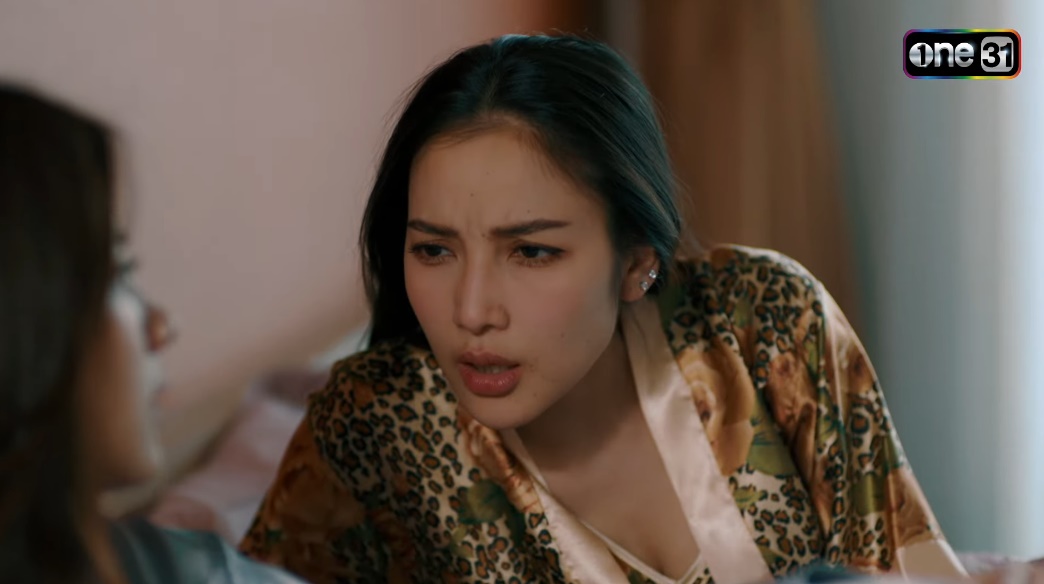 ทองประกายแสด