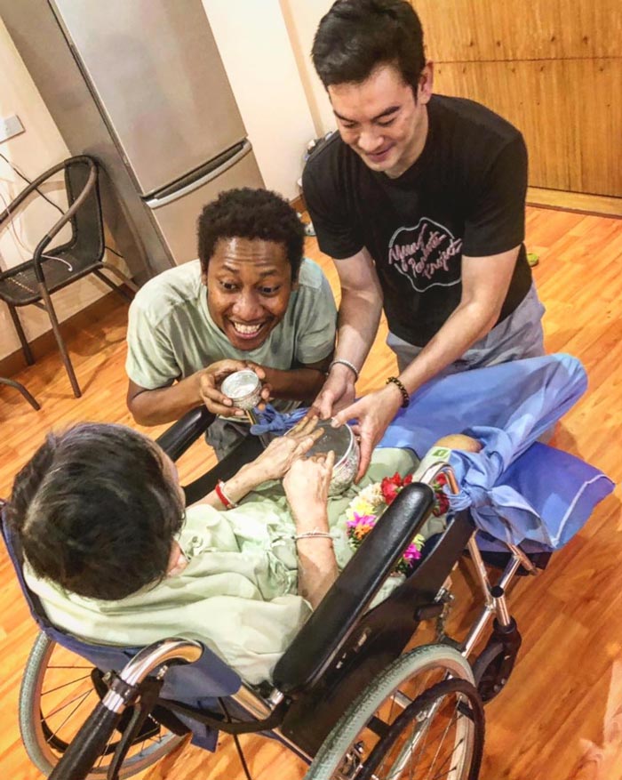 แม่ ชาคริต แย้มนาม เสียชีวิต