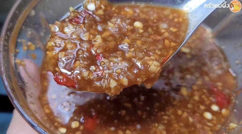น้ำจิ้มข้าวมันไก่พร้อมเสิร์ฟ